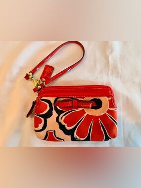 Coach Poppy Double Zip Wristlet Floral Scarf Print Patent Leather